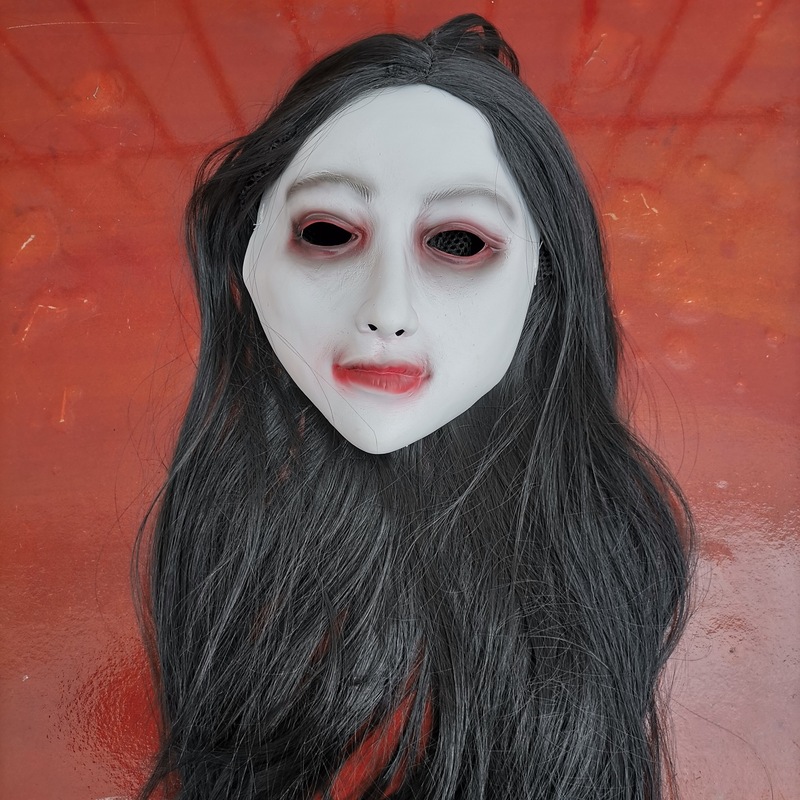 Le Cool Female ghost mask esca - Board Game In Real Life 评论和价格
